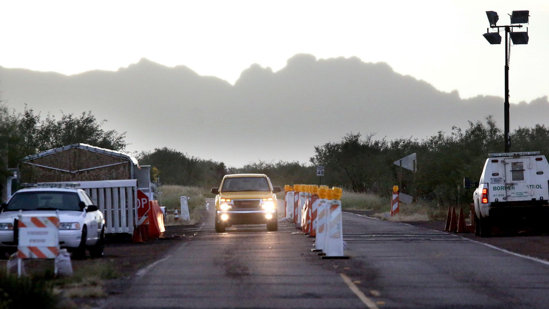 Border Patrol arrests American, 4 Hondurans in chase south of Tucson